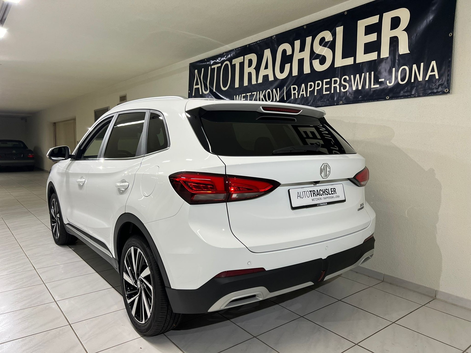 MG ZS 1.5 HEV Luxury-image-5