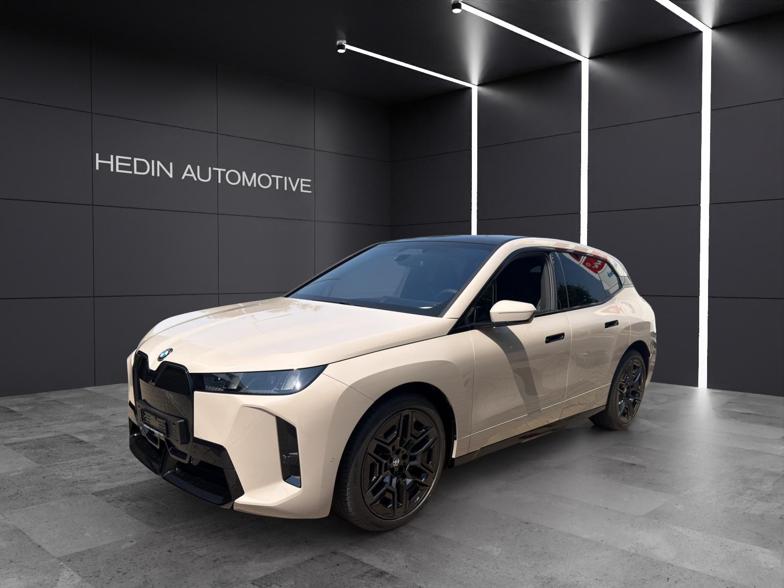 BMW iX xDrive60-image-0