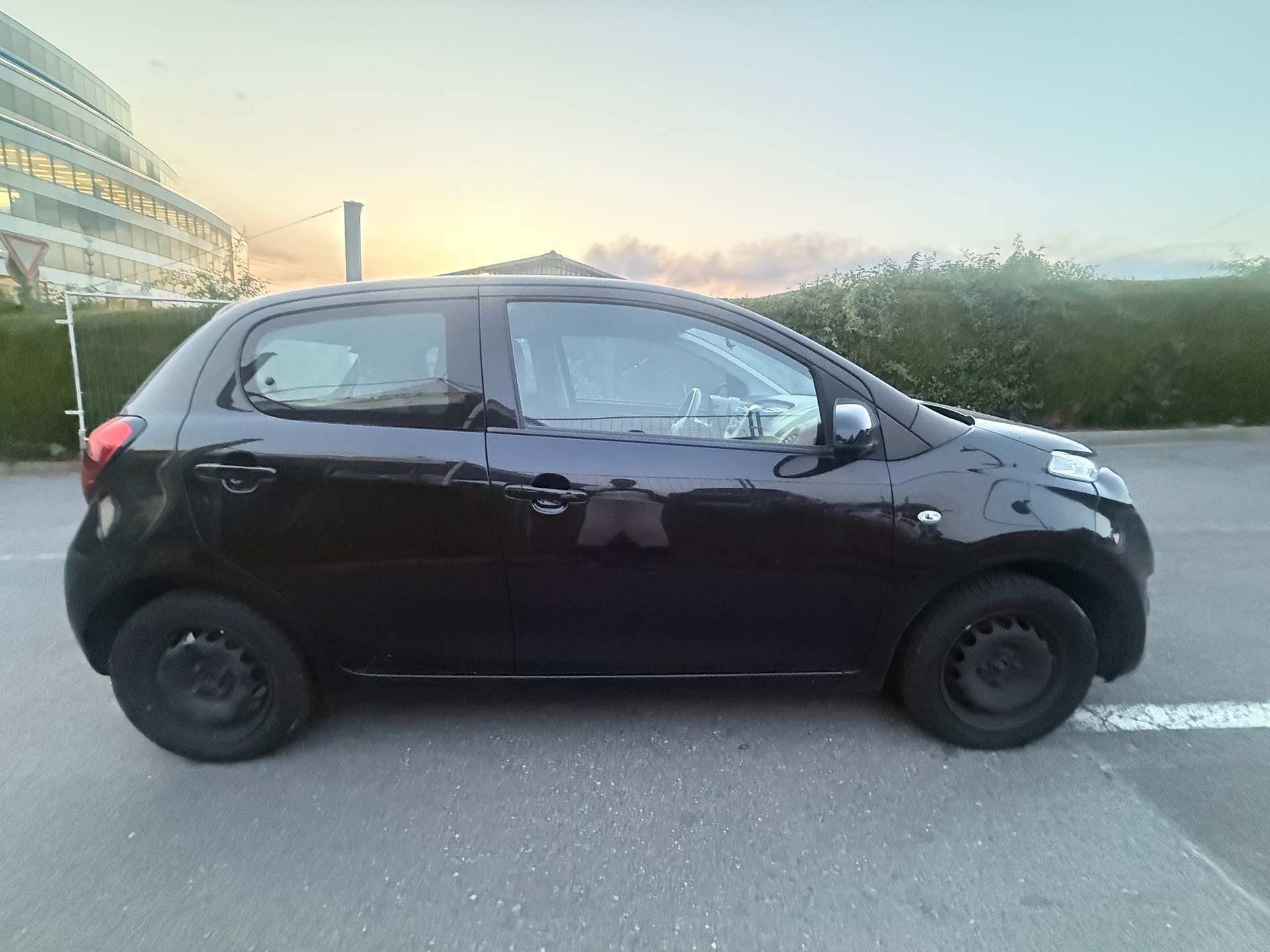 CITROEN C1 1.0 VTi Shine Airscape Stop&Start-image-7