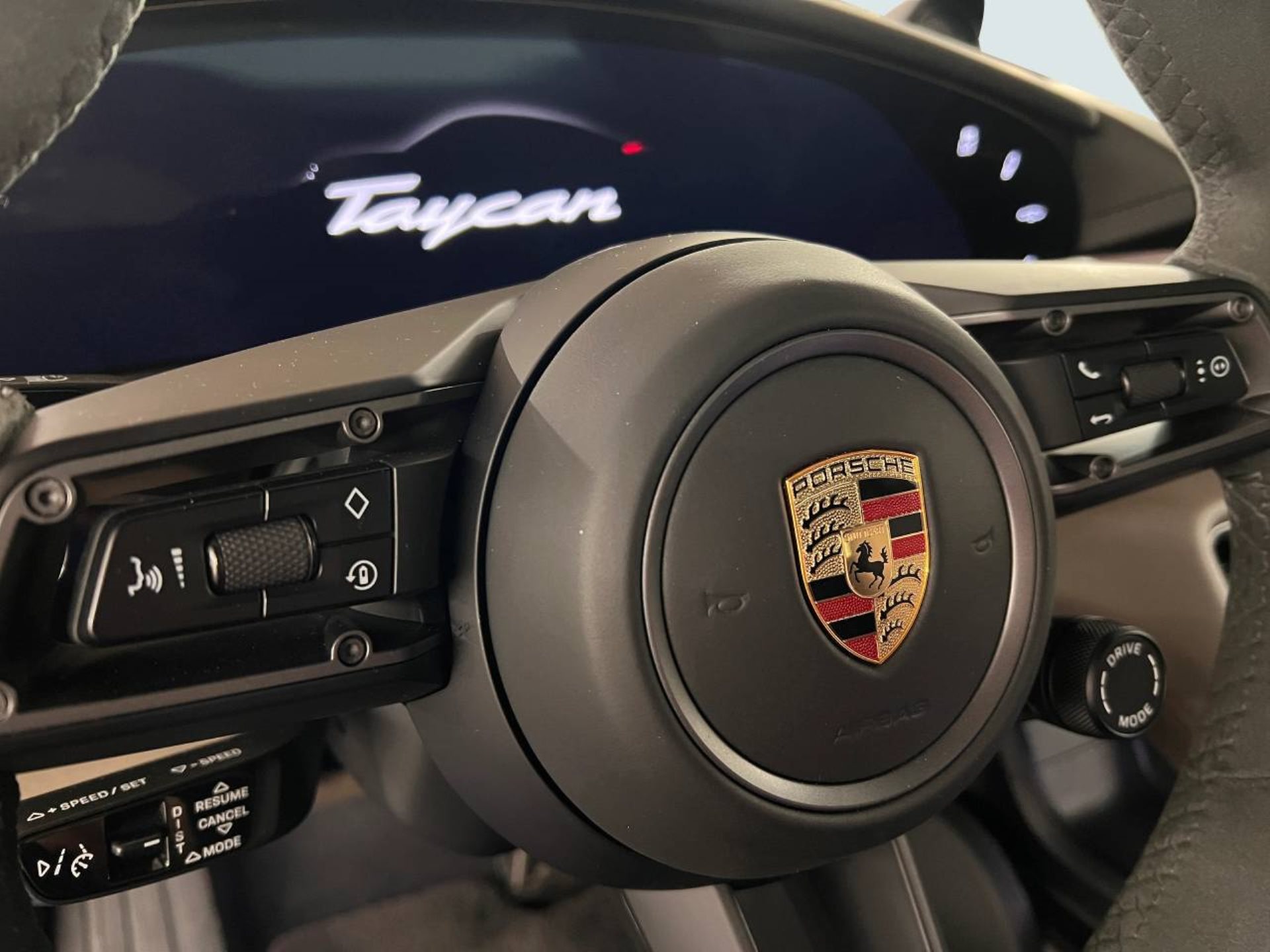 PORSCHE Taycan GTS-image-16