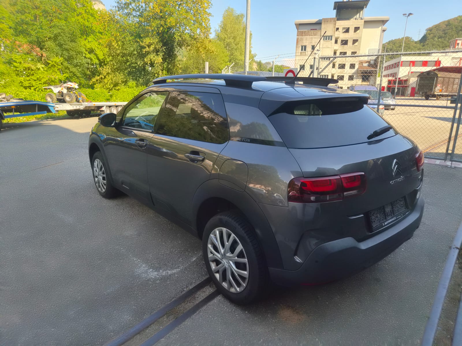 CITROEN C4 Cactus 1.5 Blue HDi Shine EAT6-image-3