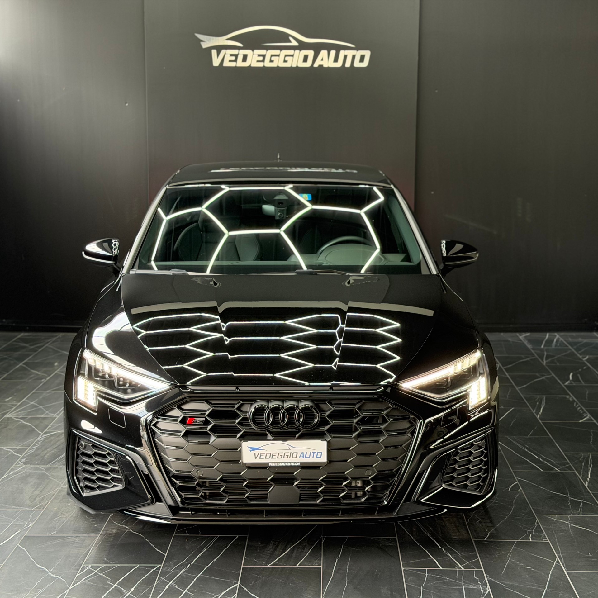 AUDI S3 Sportback 2.0 TFSI quattro S-tronic-image-2