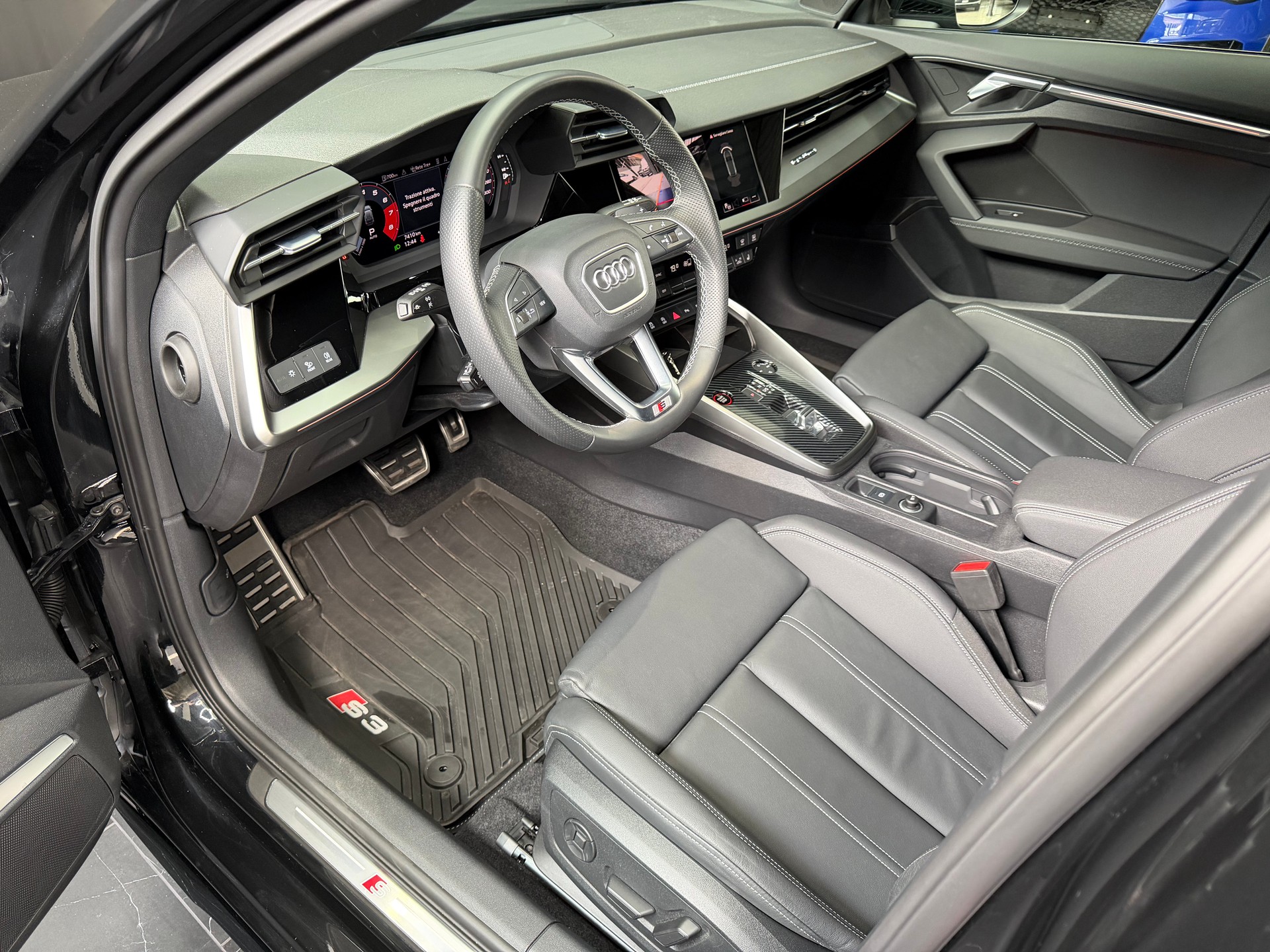 AUDI S3 Sportback 2.0 TFSI quattro S-tronic-image-6