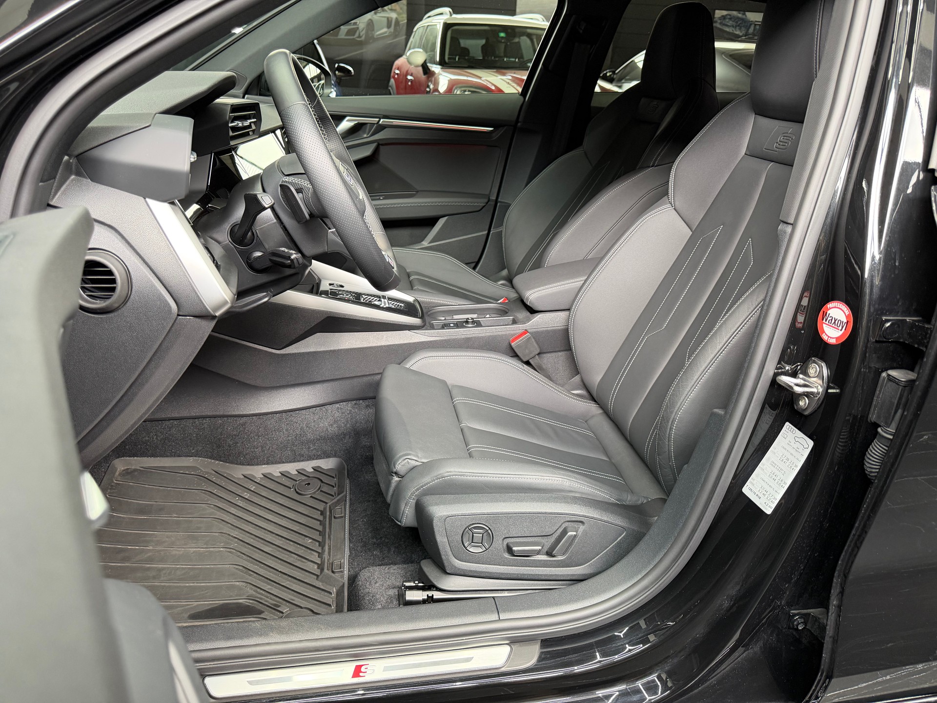 AUDI S3 Sportback 2.0 TFSI quattro S-tronic-image-7