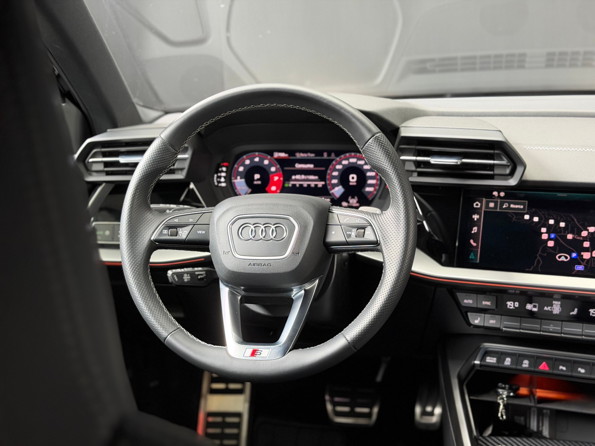 AUDI S3 Sportback 2.0 TFSI quattro S-tronic-image-10