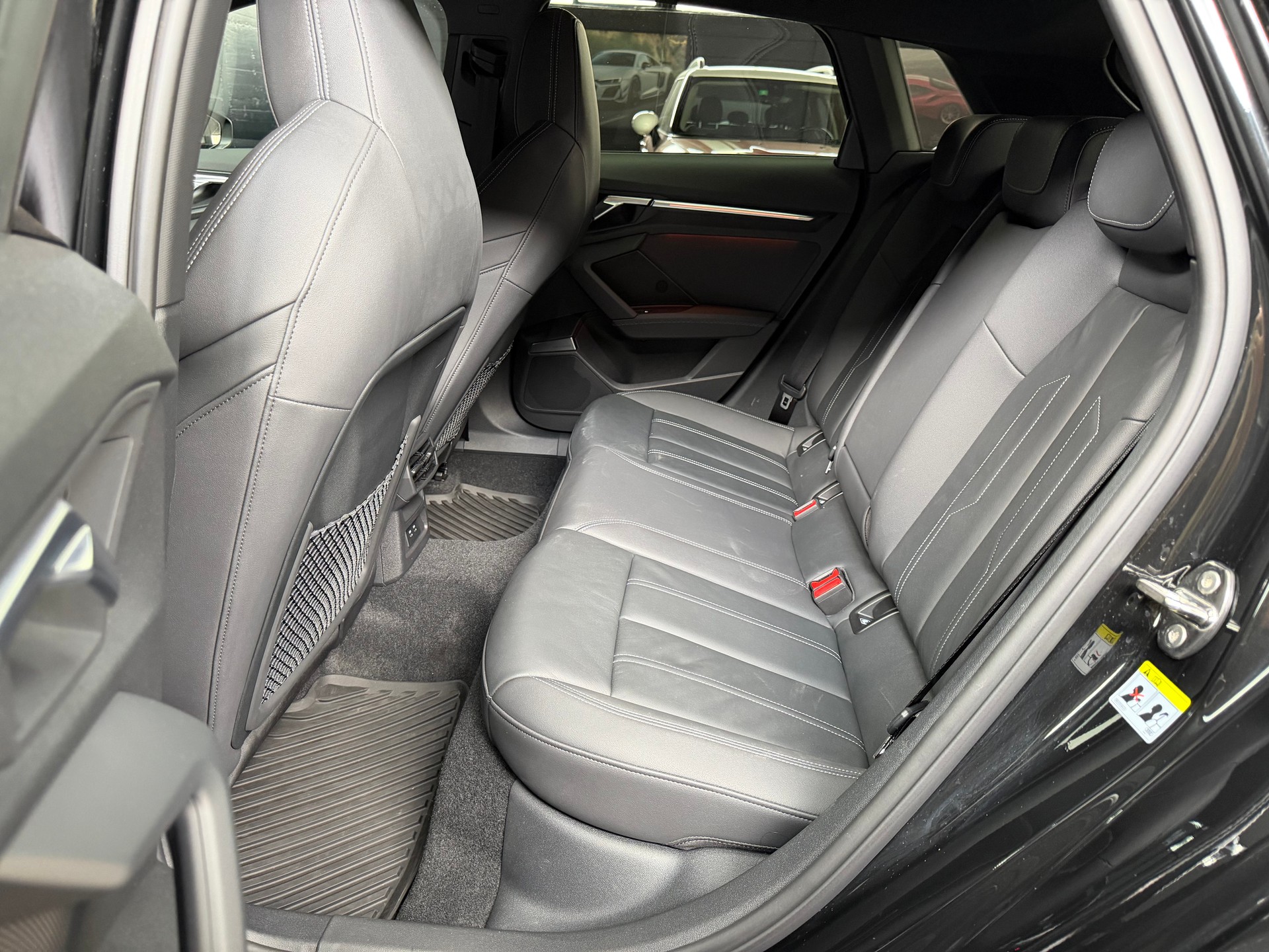AUDI S3 Sportback 2.0 TFSI quattro S-tronic-image-8