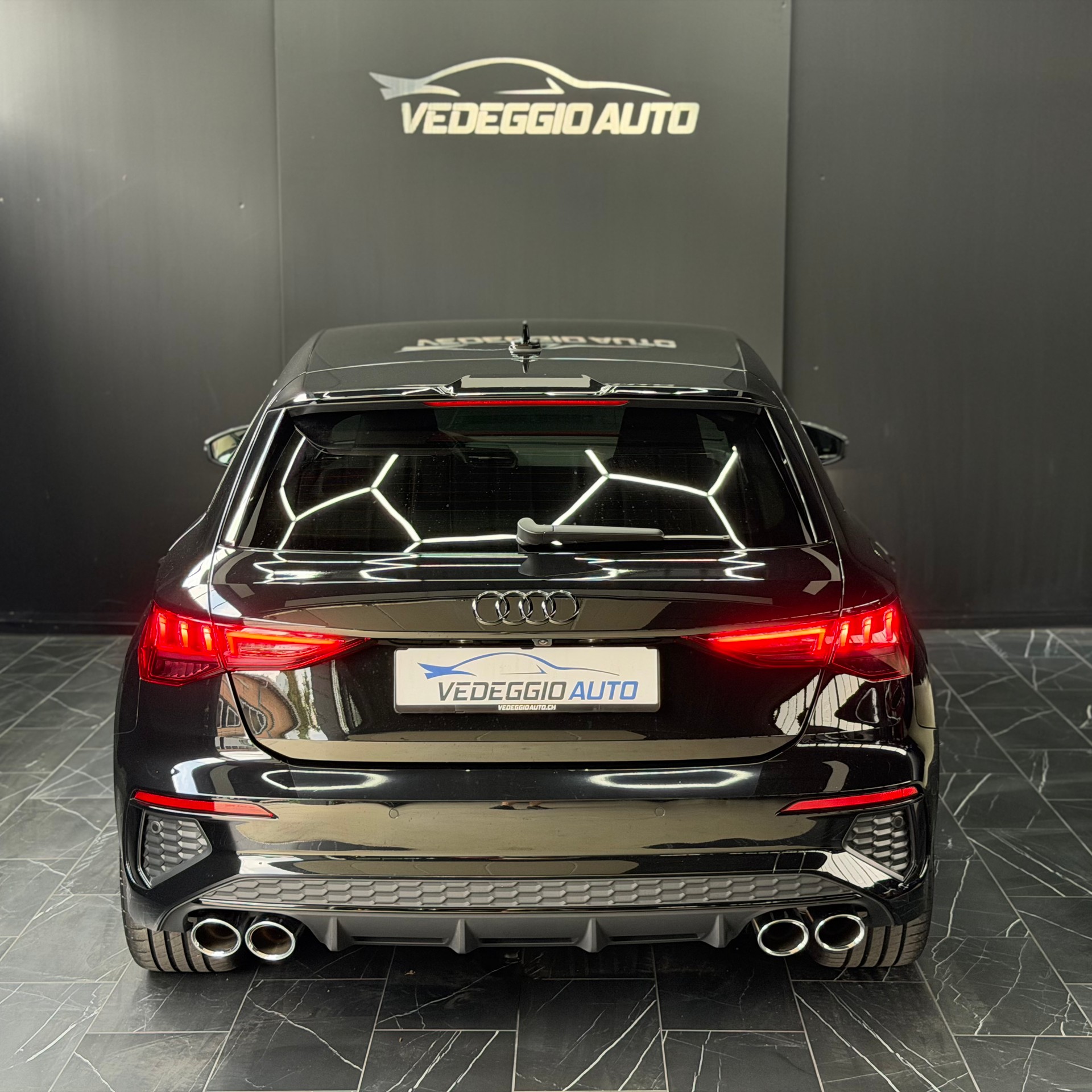 AUDI S3 Sportback 2.0 TFSI quattro S-tronic-image-3