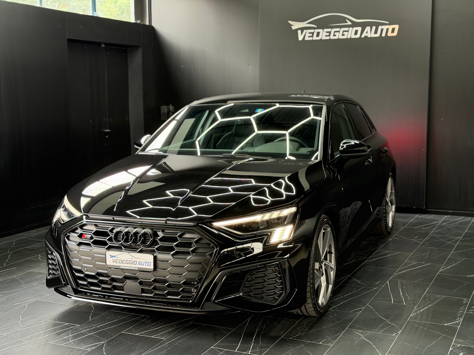 AUDI S3 Sportback 2.0 TFSI quattro S-tronic-image-0
