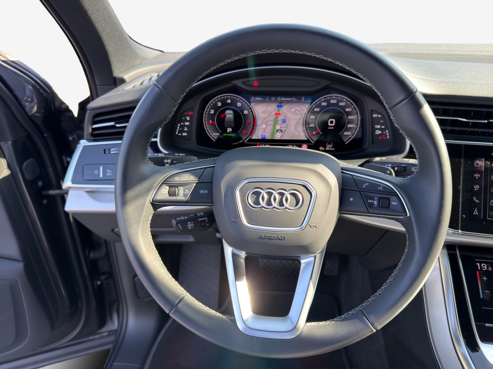 AUDI Q7 55 TFSI S line quattro tiptronic-image-9