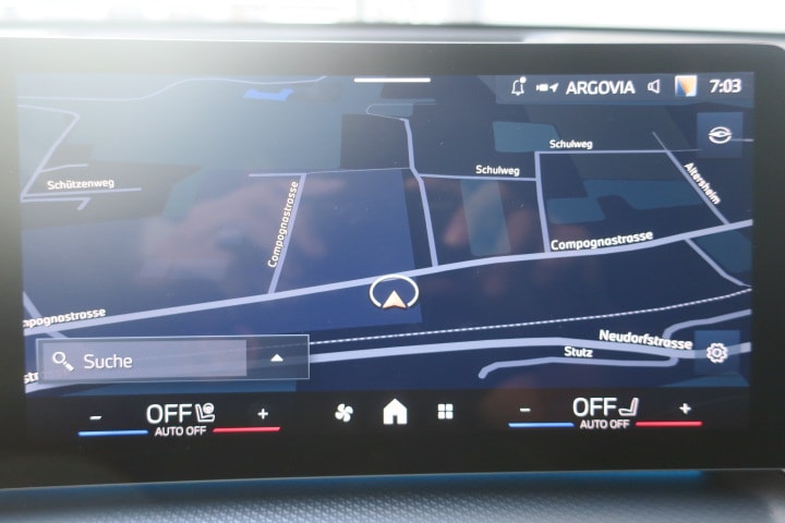 BMW iX1 xDrive 30 M Sport-image-12