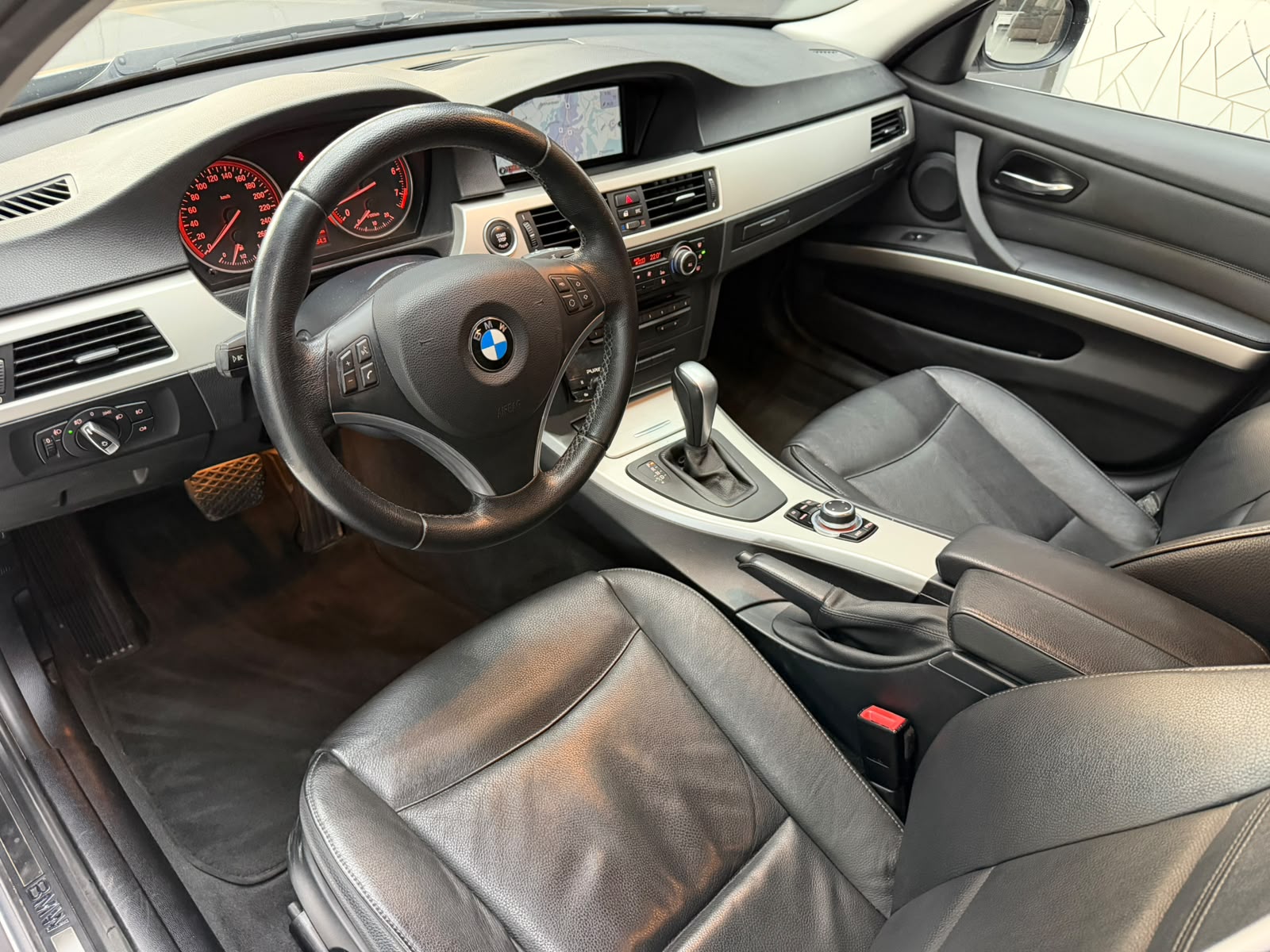 BMW 325i Touring more4you Steptronic-image-5