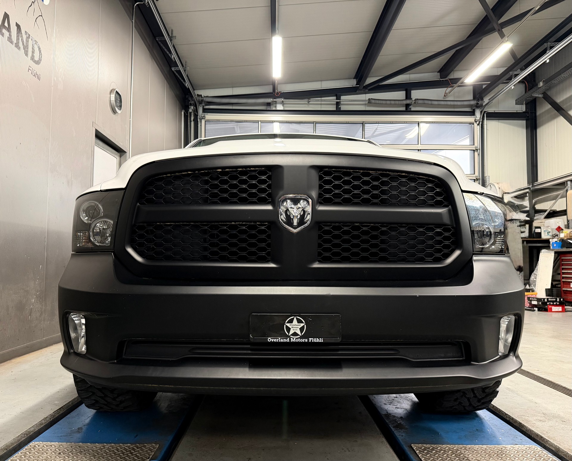 DODGE 1500 HEMI V8-image-6