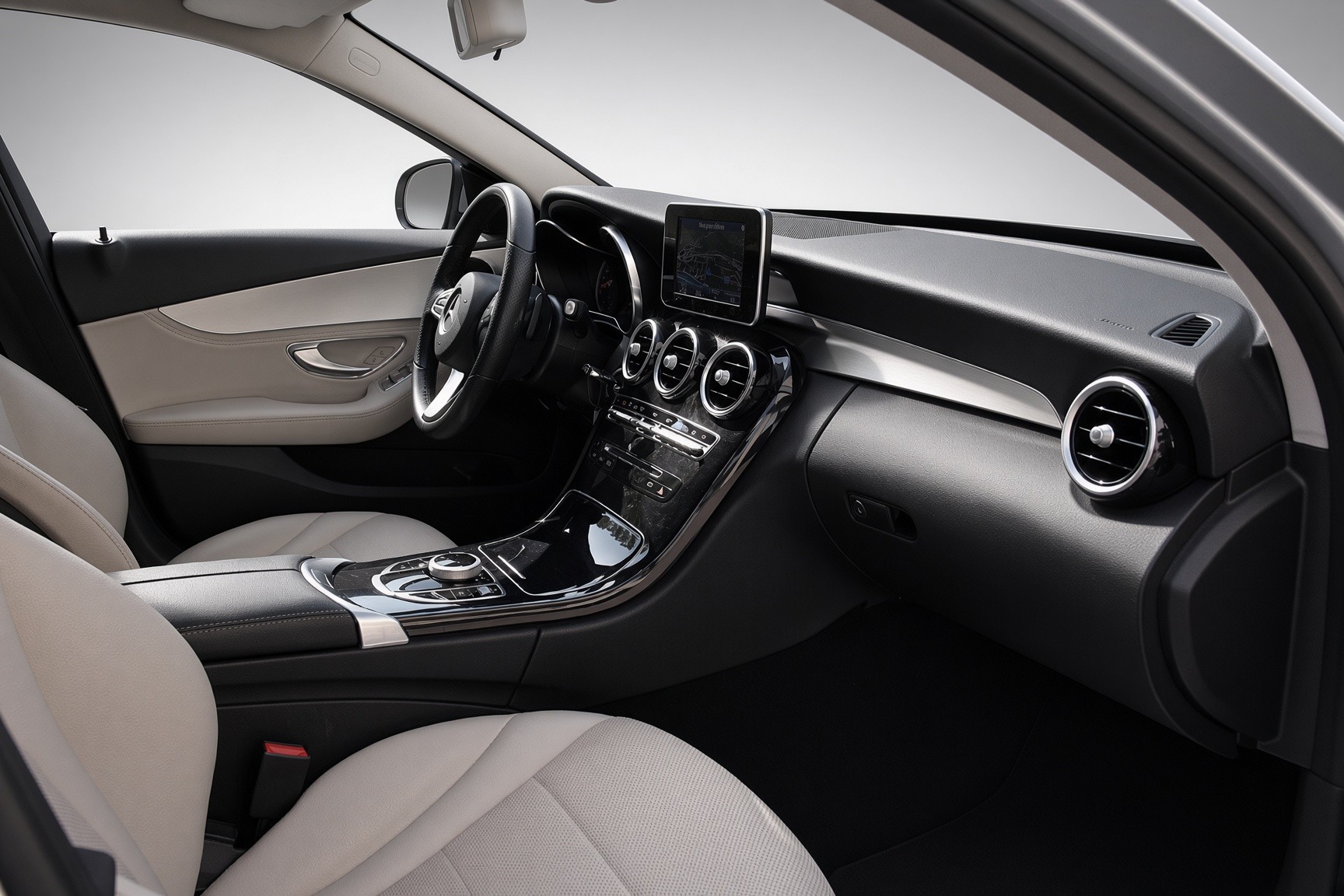 MERCEDES-BENZ C 200 Avantgarde 7G-Tronic-image-12