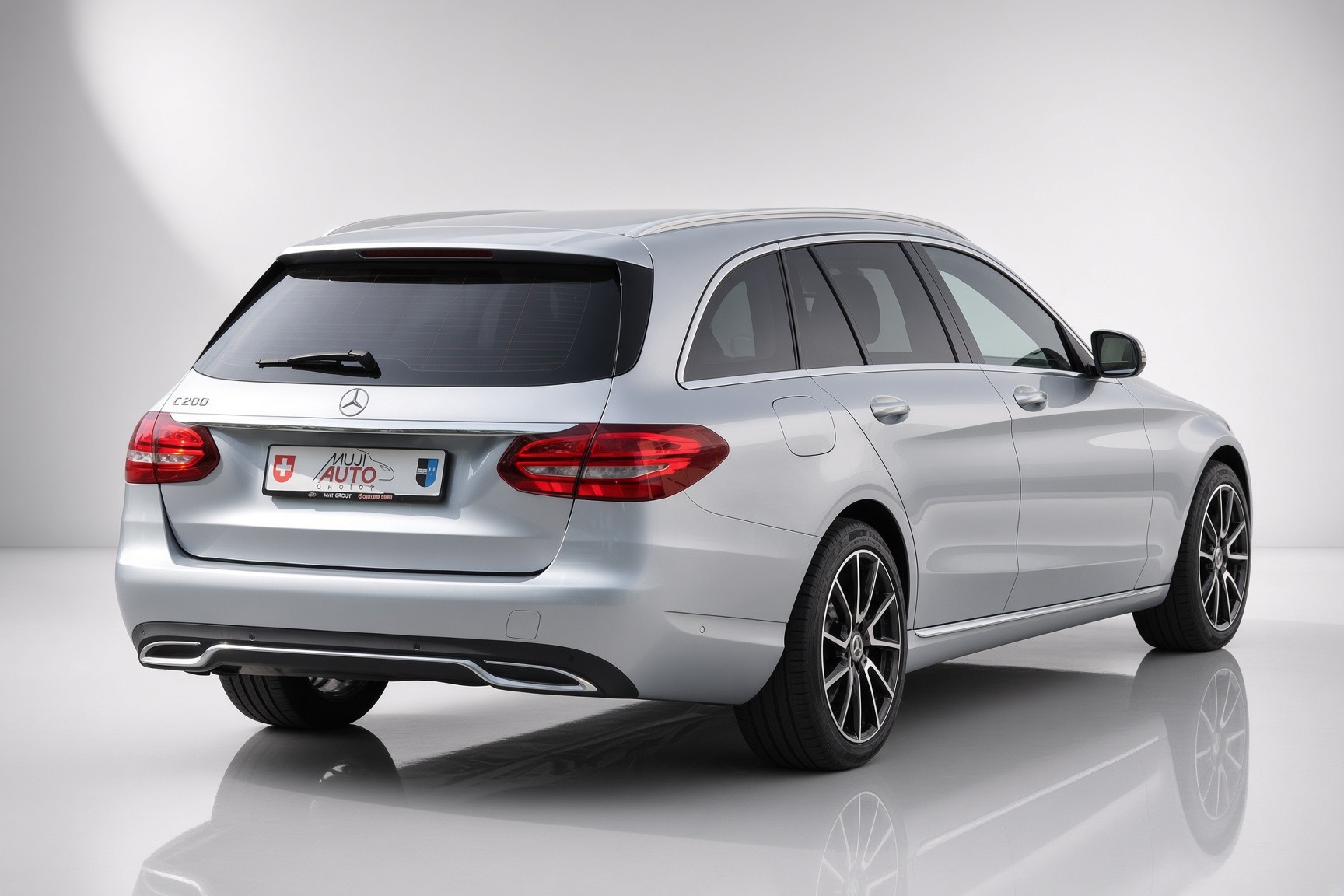 MERCEDES-BENZ C 200 Avantgarde 7G-Tronic-image-4