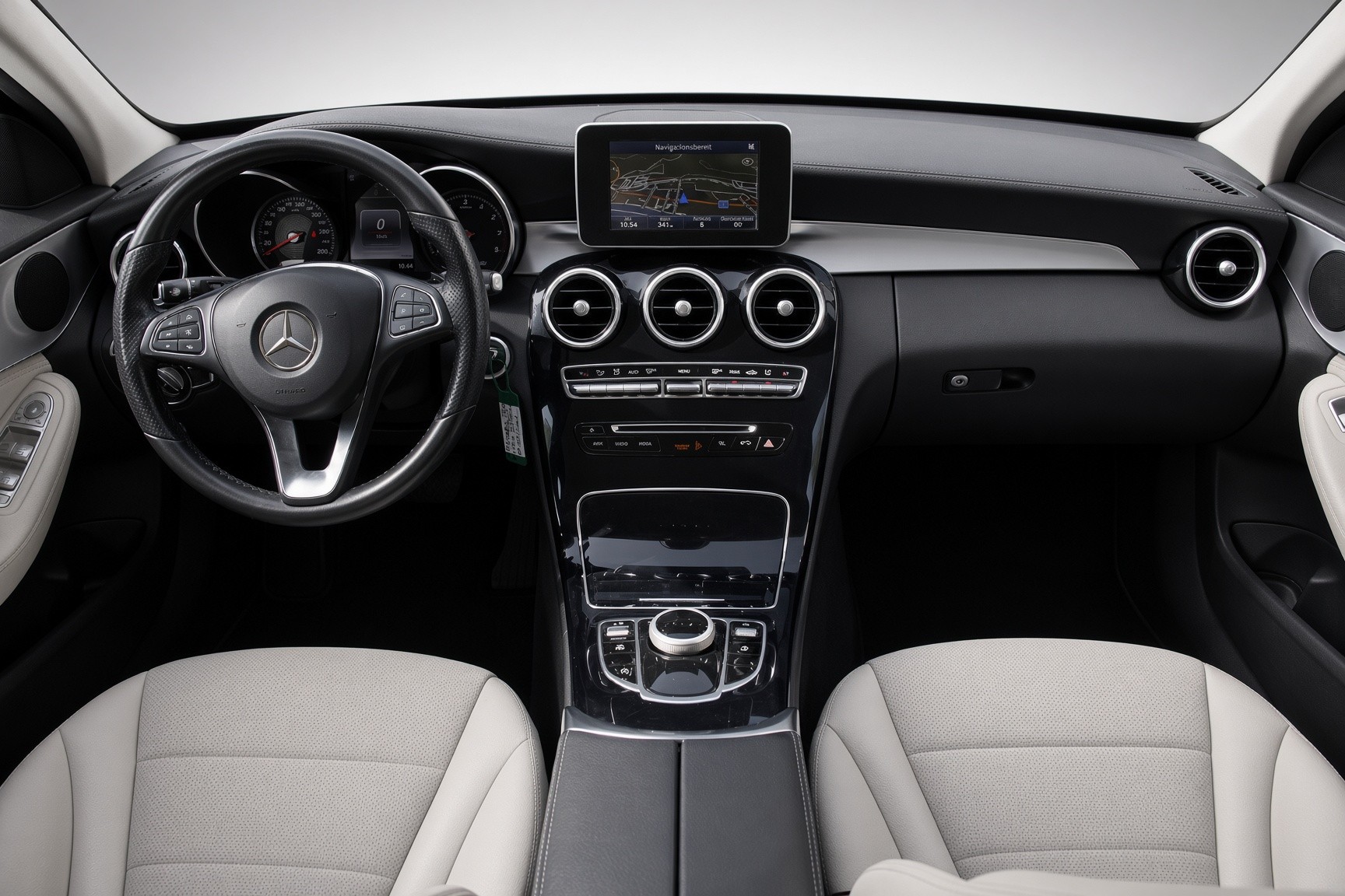 MERCEDES-BENZ C 200 Avantgarde 7G-Tronic-image-10