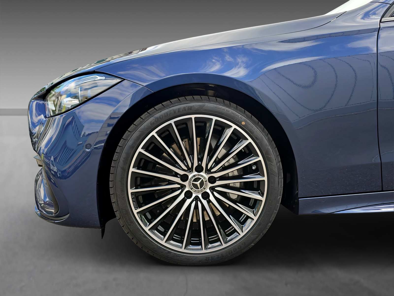 MERCEDES-BENZ C 220 d 4Matic T-Modell Swiss Star-image-5