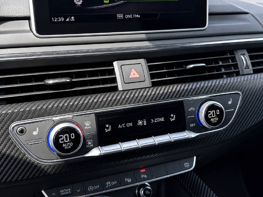 AUDI RS4 Avant 2.9 V6 TFSI quattro T-Tronic-image-9