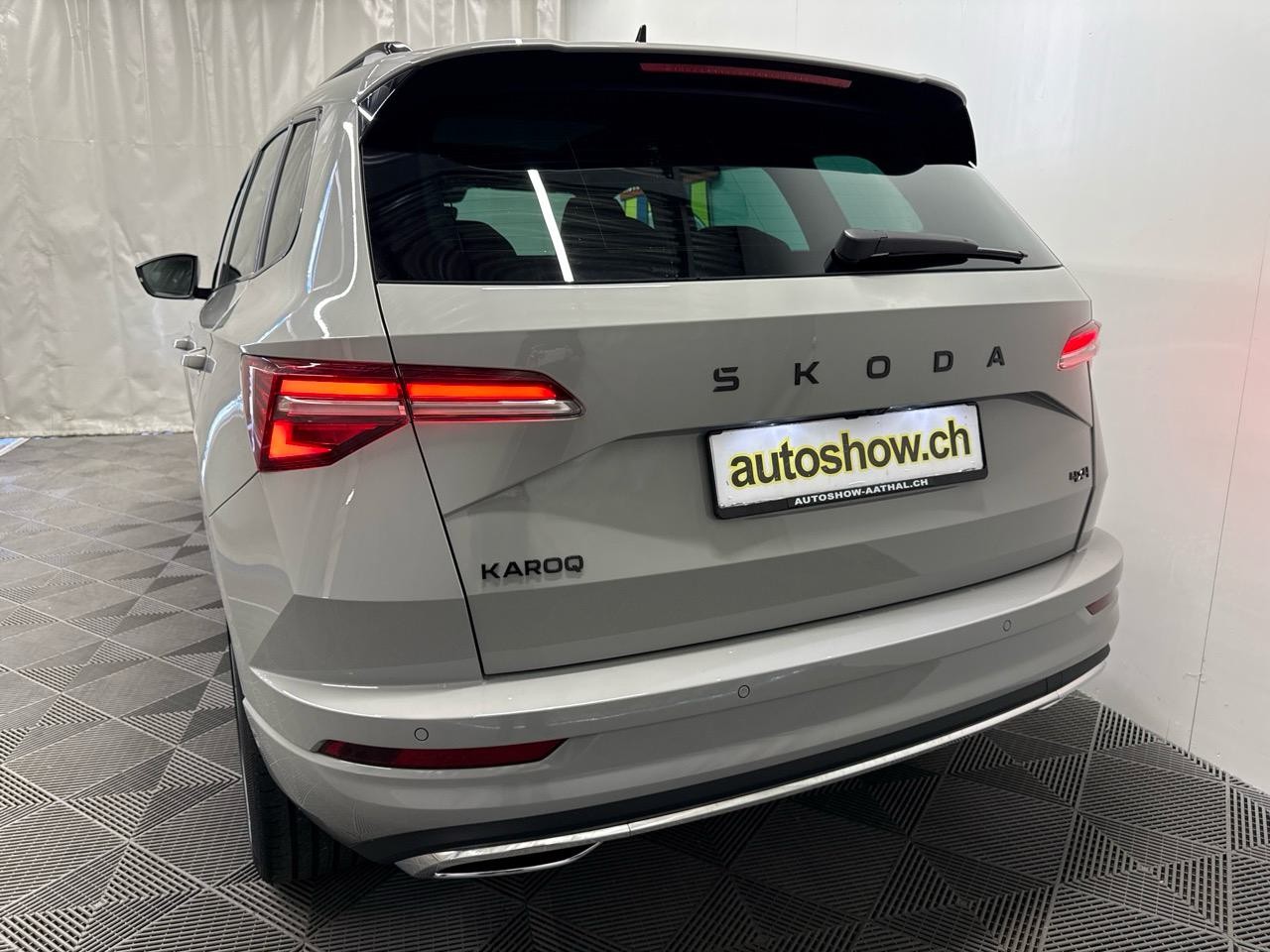 SKODA Karoq 2.0 TSI SportLine 4x4 DSG-image-16