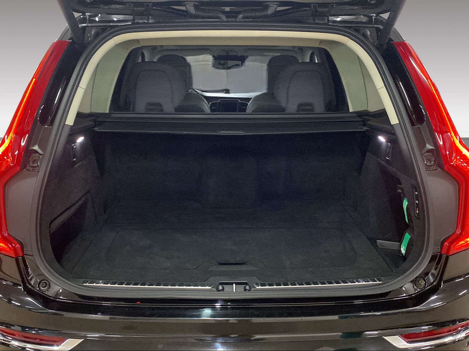 VOLVO XC90 2.0 T8 TE Excellence AWD-image-5