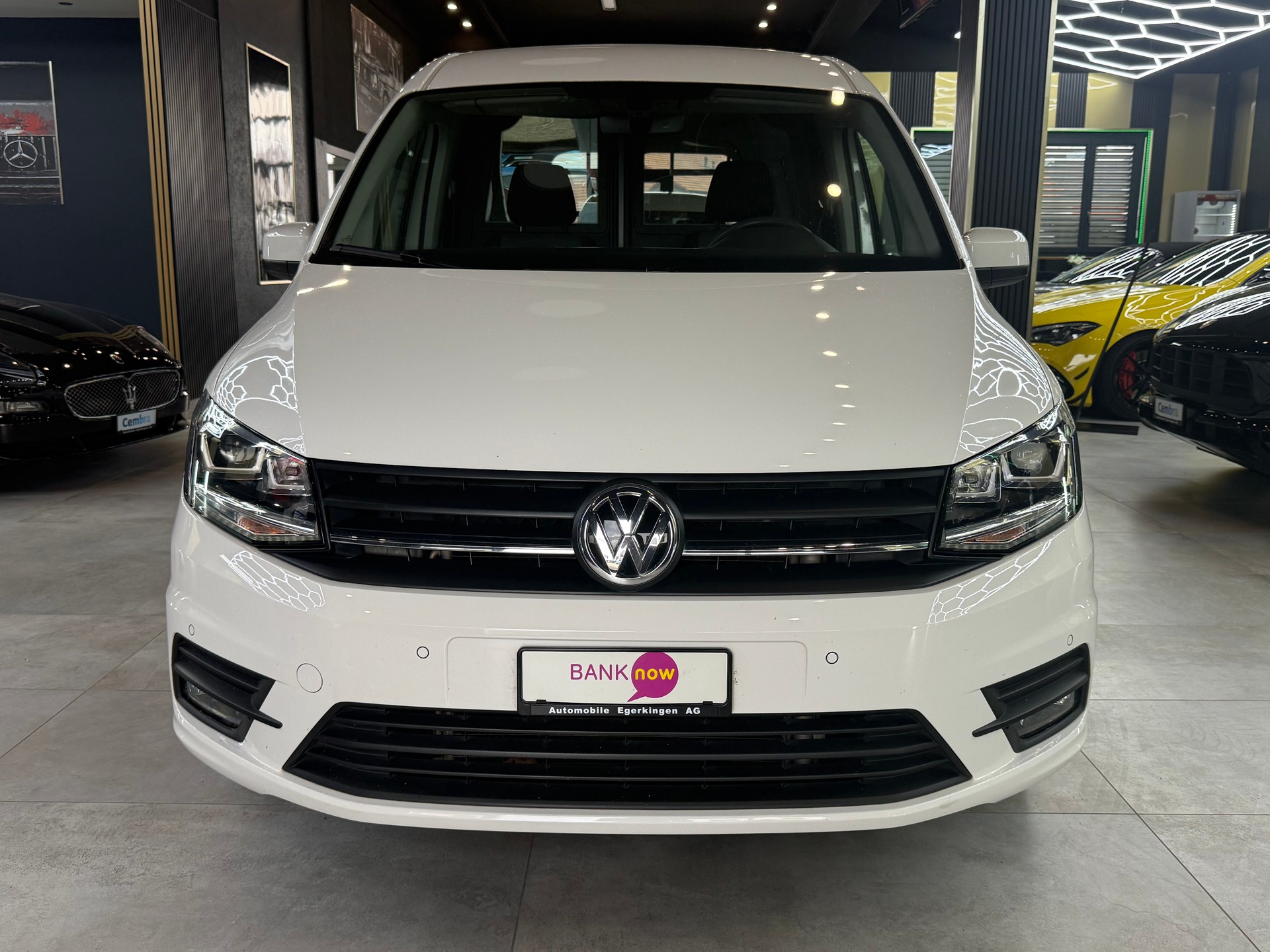 VW Caddy Maxi 2.0TDI BlueMotion Technology DSG-image-1