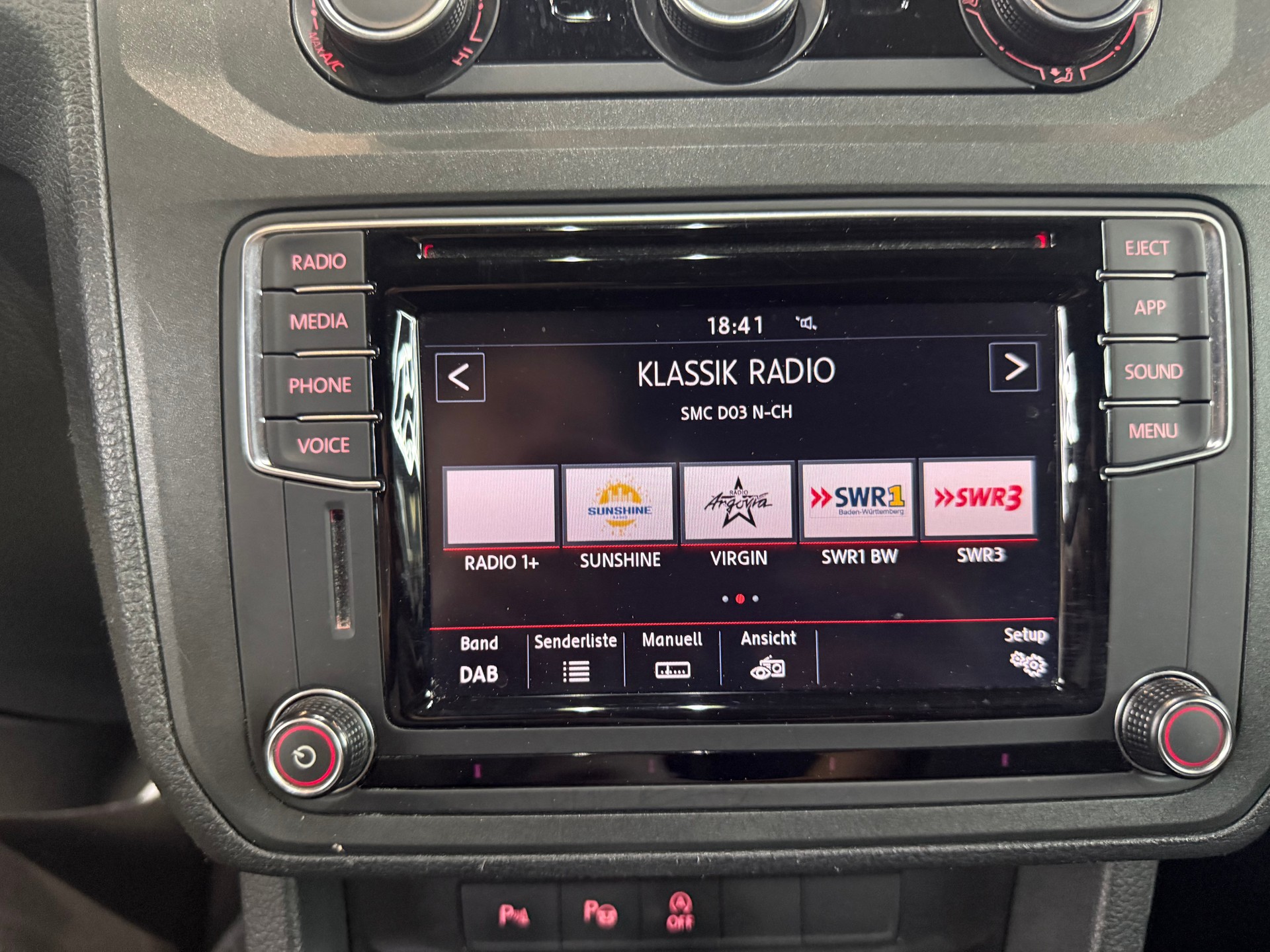 VW Caddy Maxi 2.0TDI BlueMotion Technology DSG-image-16