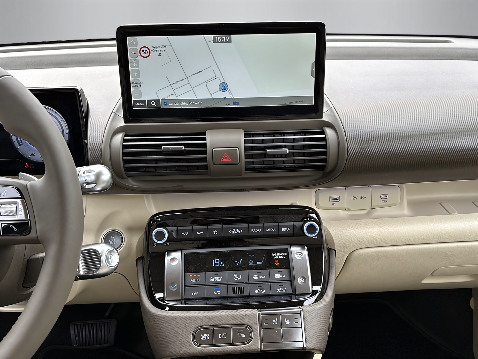 HYUNDAI Inster 49 kWh Electric Vertex-image-5