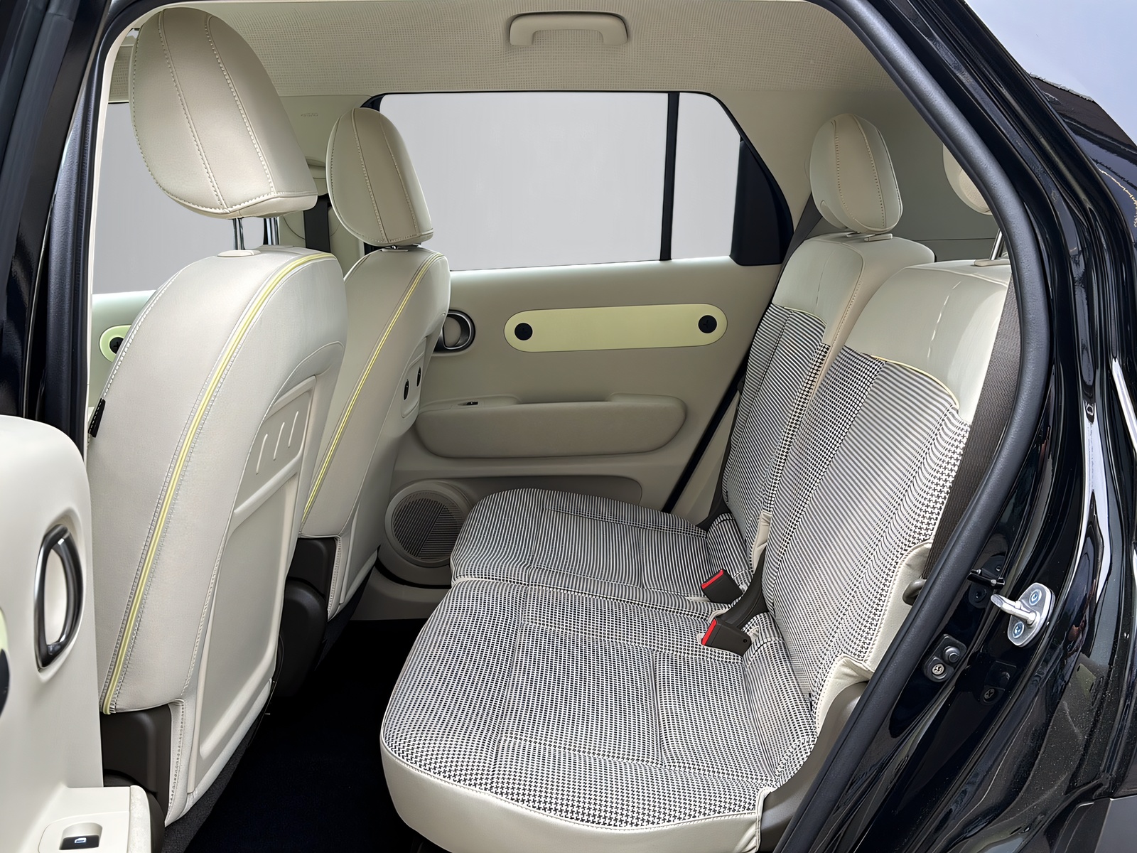 HYUNDAI Inster 49 kWh Electric Vertex-image-6