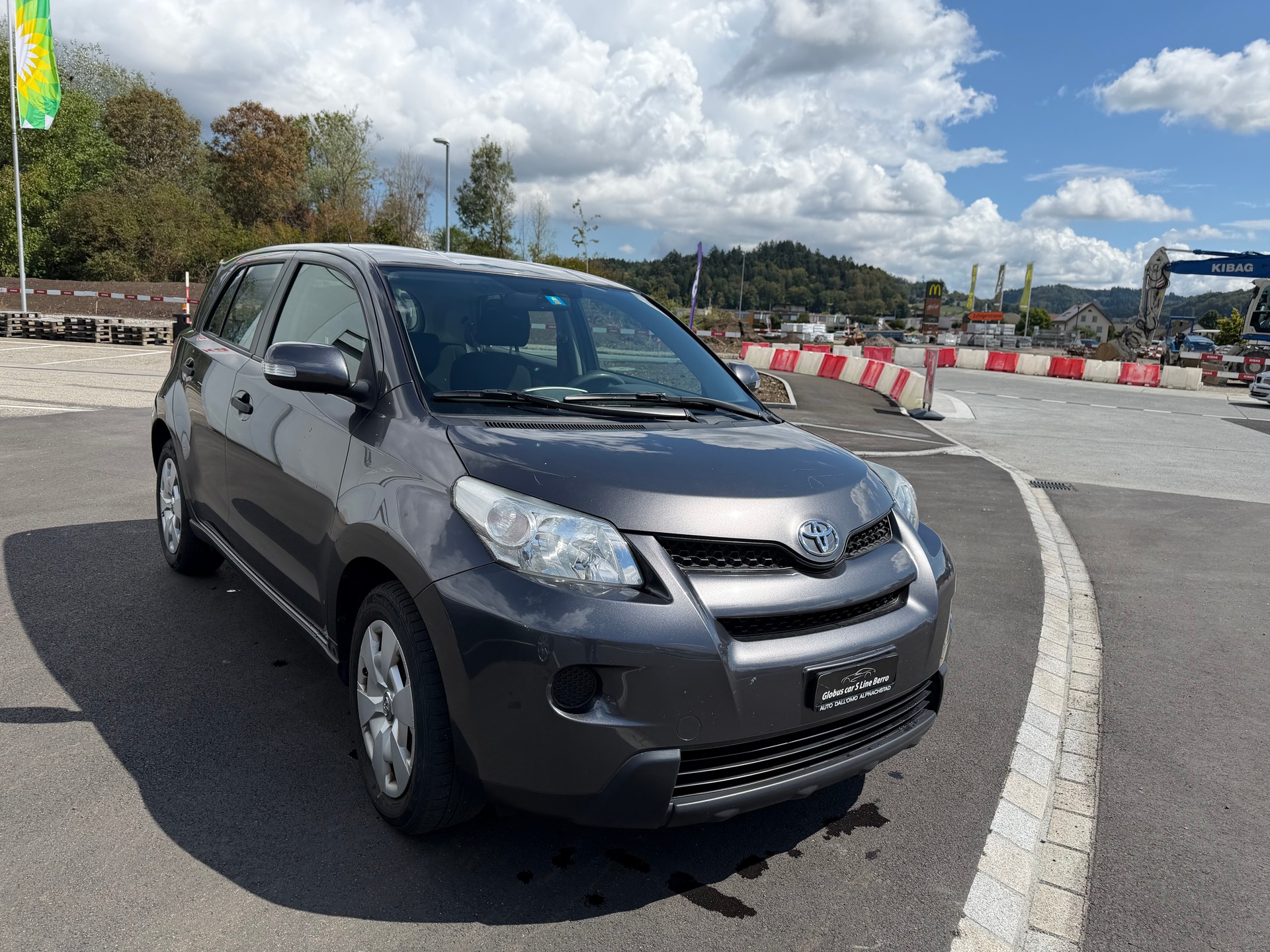 TOYOTA UrbanCruiser 1.4 D-4D Linea Sol 4WD-image-1