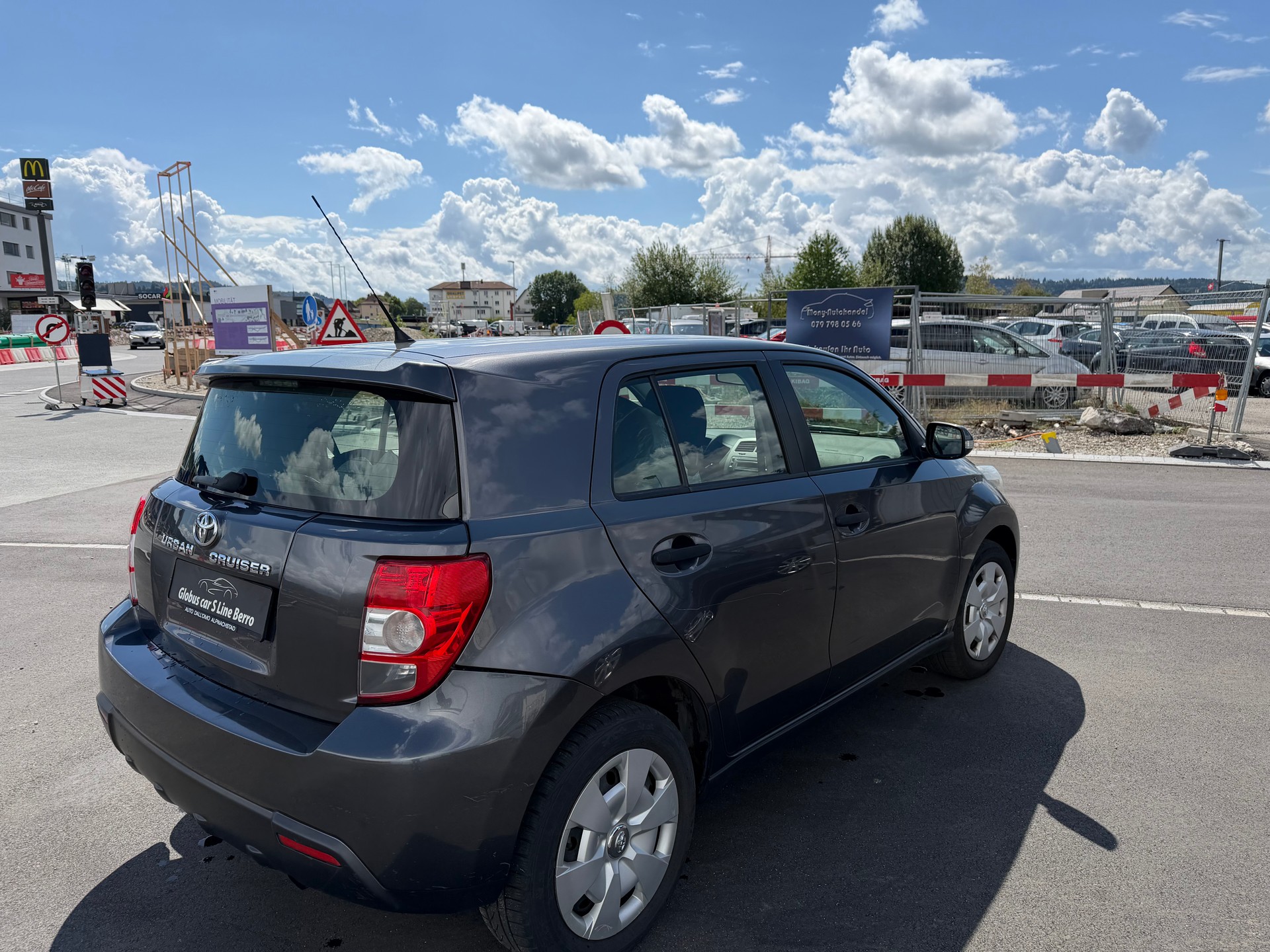 TOYOTA UrbanCruiser 1.4 D-4D Linea Sol 4WD-image-3