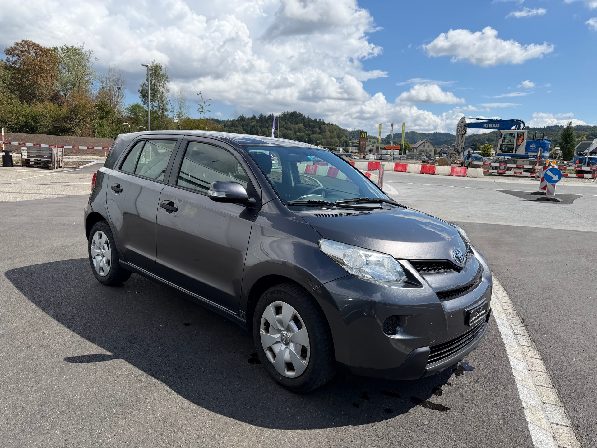 TOYOTA UrbanCruiser 1.4 D-4D Linea Sol 4WD-image-2