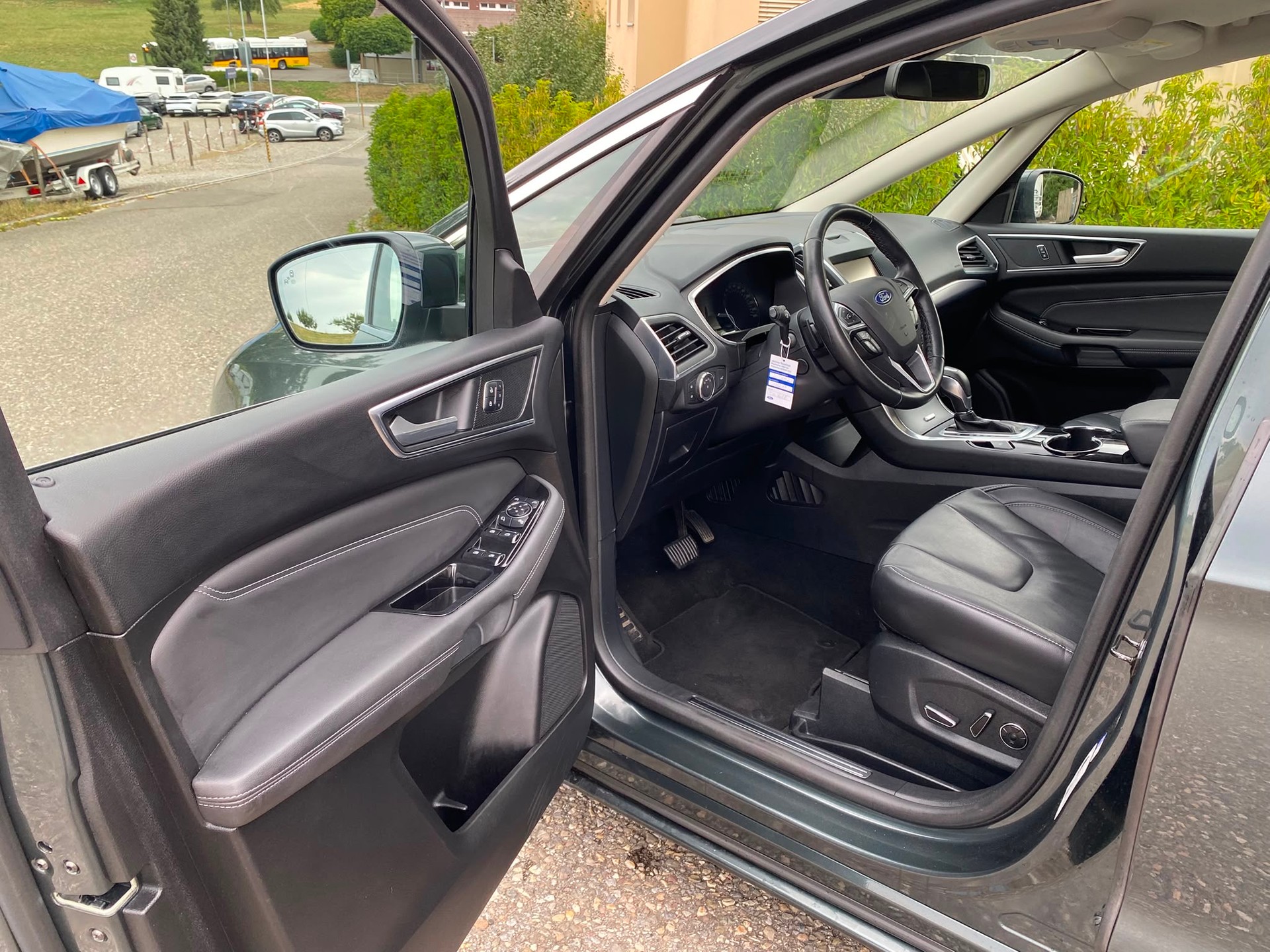 FORD S-MAX-image-4