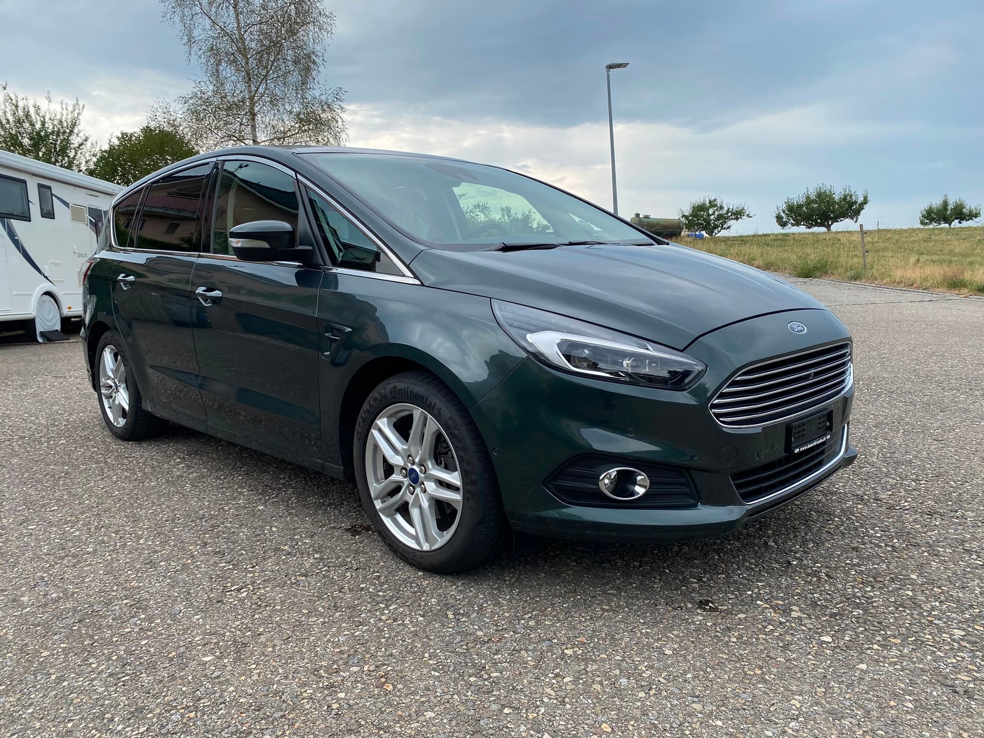 FORD S-MAX-image-0