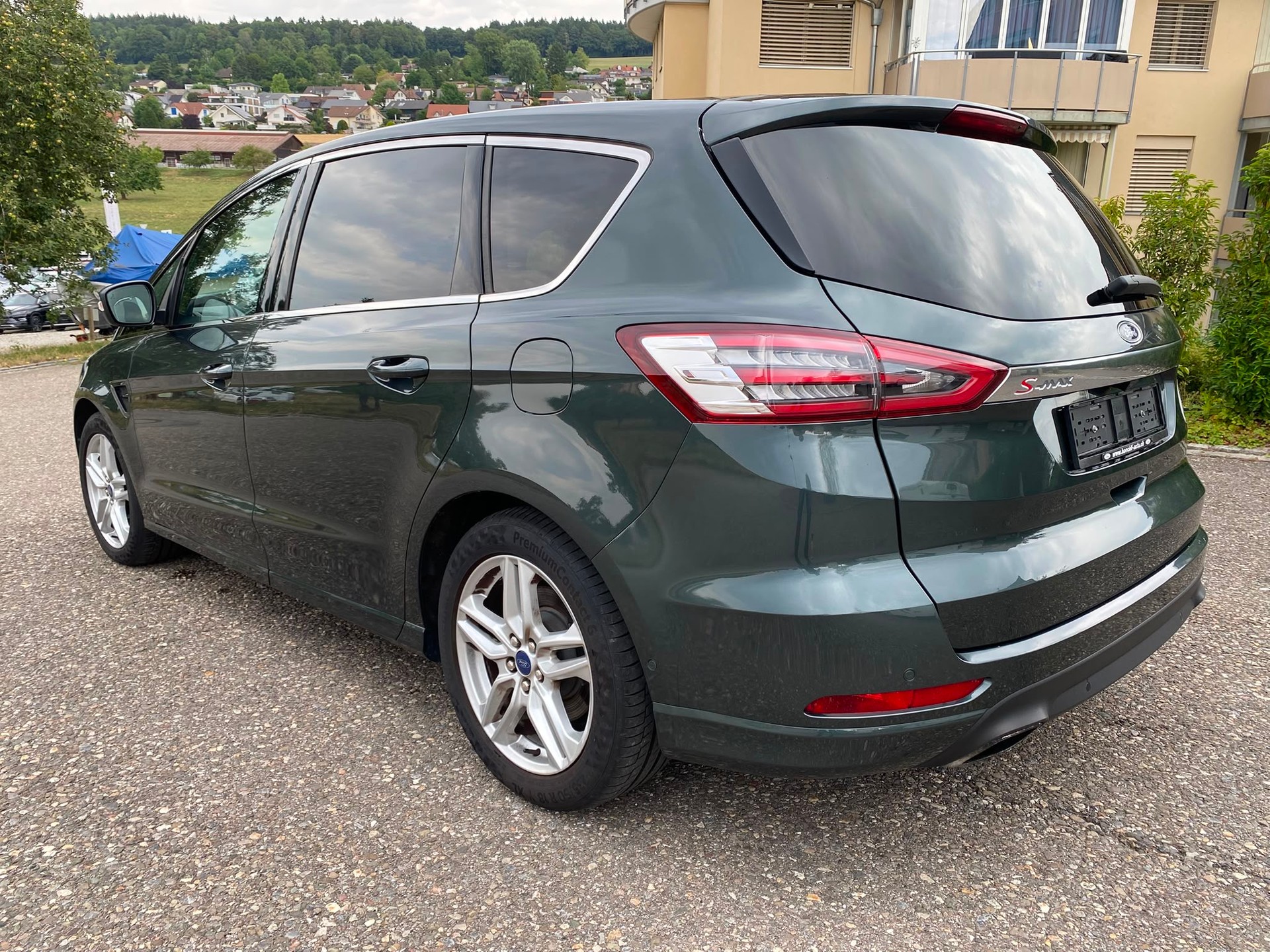 FORD S-MAX-image-2