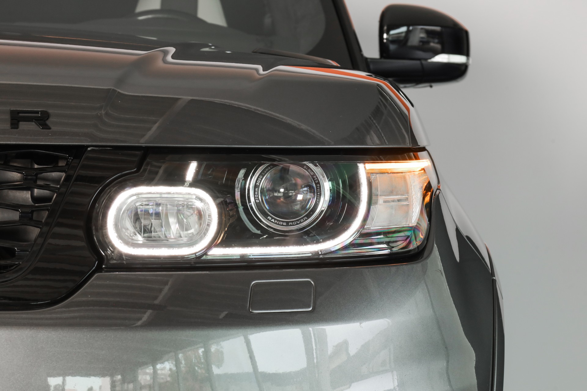 LAND ROVER Range Rover Sport 5.0 V8 SVR Eiger Grey * ACC * Carbone * Attelage-image-8