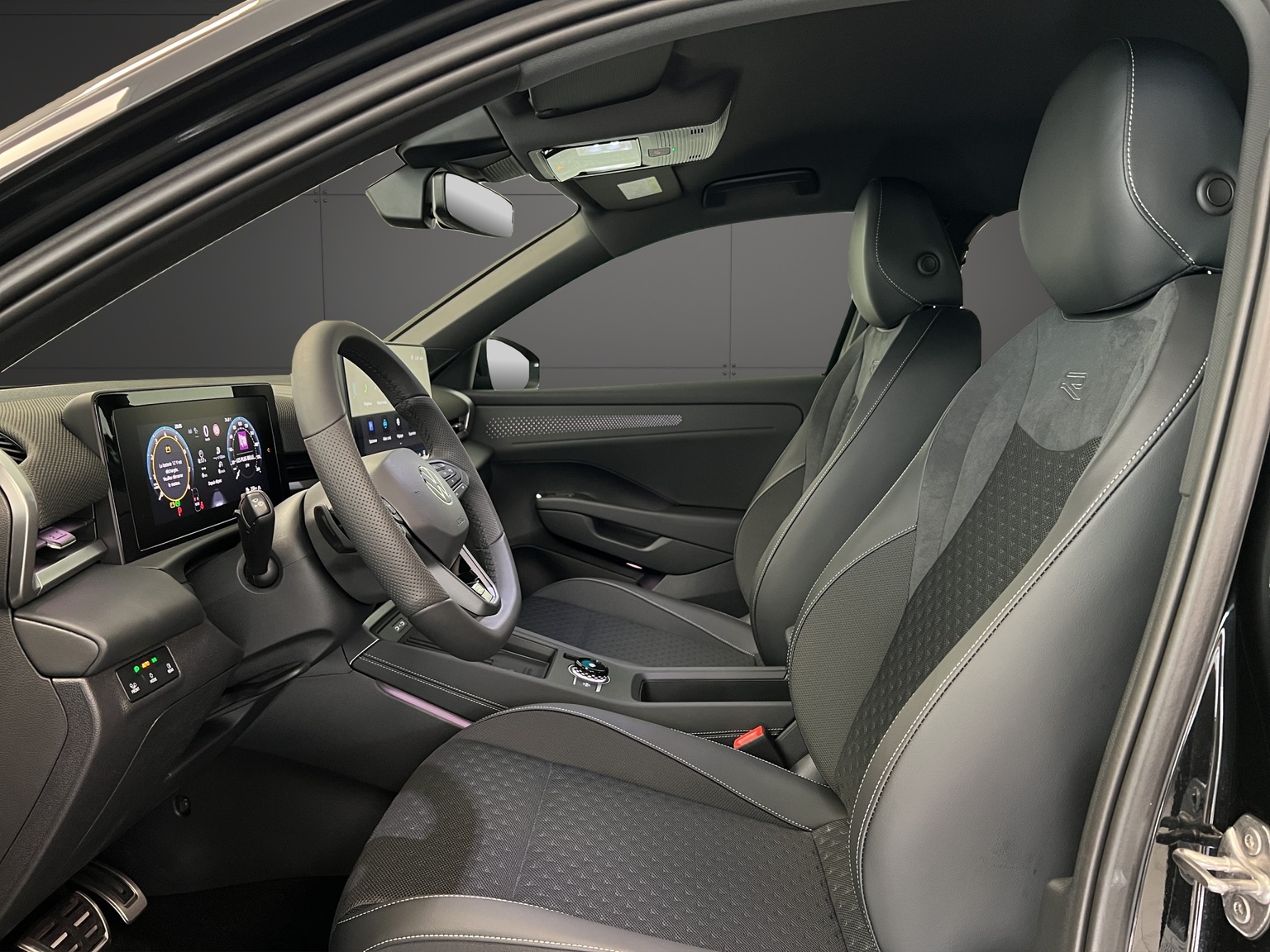 VW T-Roc 1.5 eTSI mHEV R-Line DSG-image-5