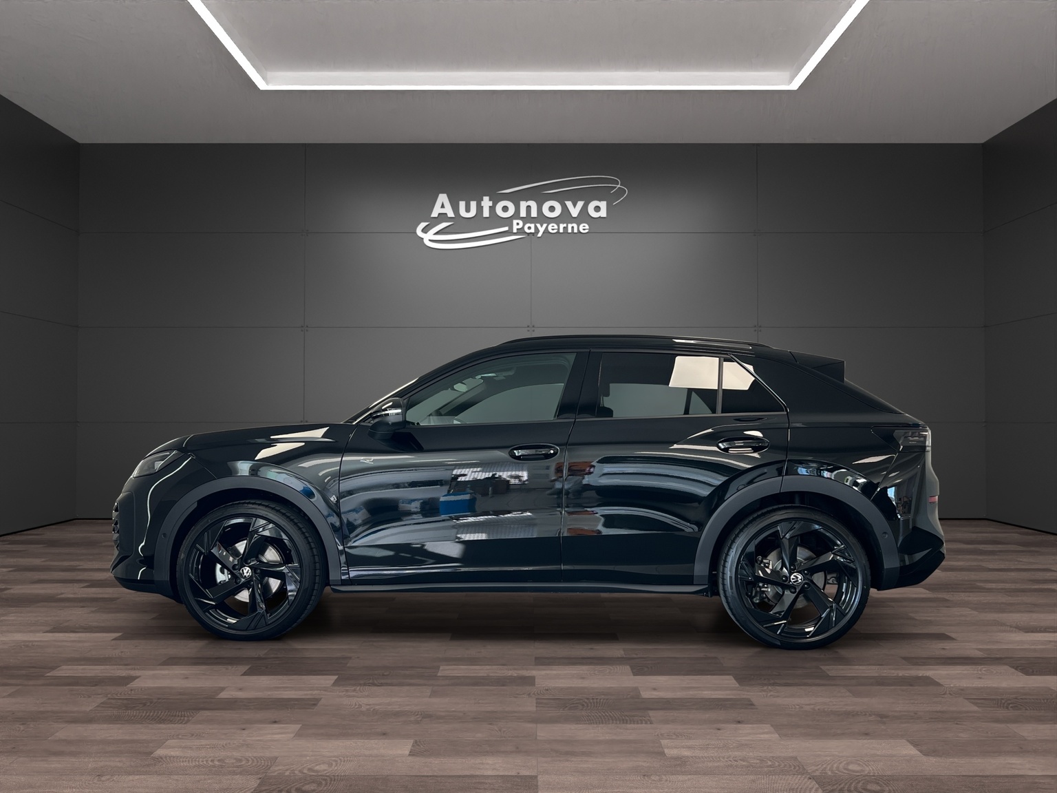 VW T-Roc 1.5 eTSI mHEV R-Line DSG-image-2