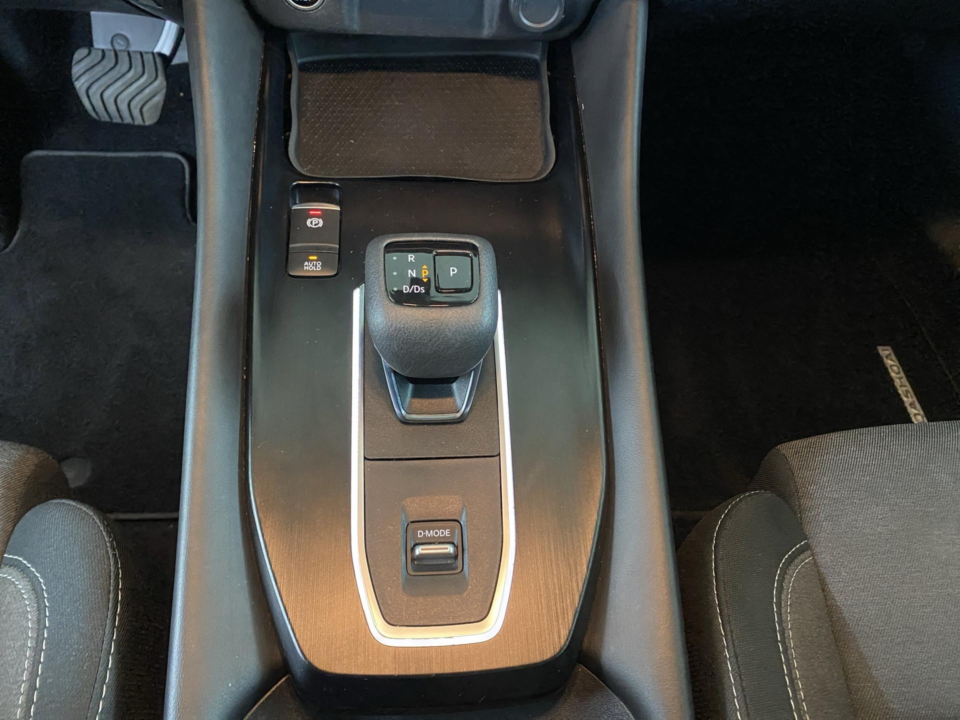 NISSAN Qashqai 1.3 DIG-T MHEV Premiere Edition Xtronic-image-9