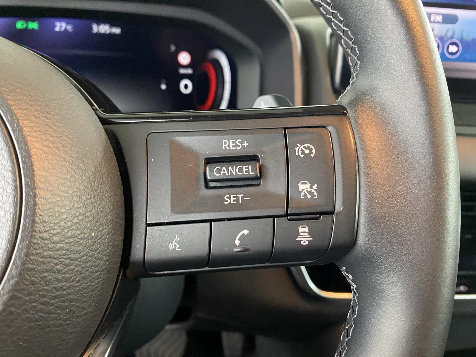 NISSAN Qashqai 1.3 DIG-T MHEV Premiere Edition Xtronic-image-17