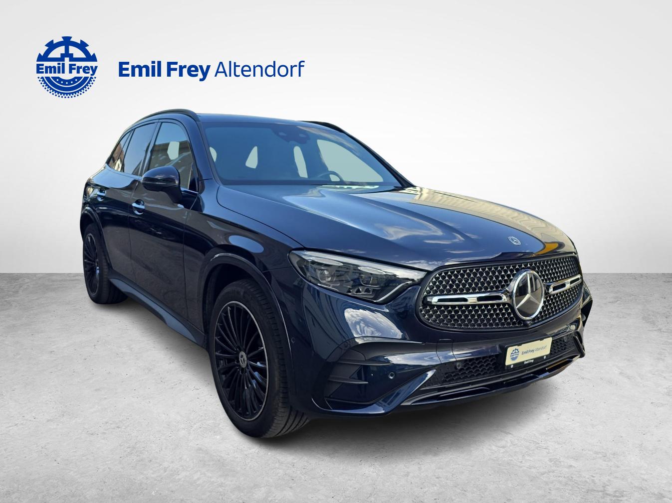 MERCEDES-BENZ GLC 300 e 4MATIC AMG Line-image-6