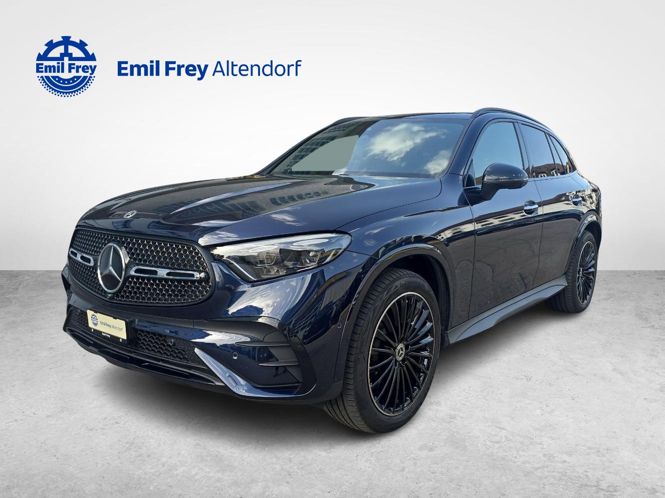MERCEDES-BENZ GLC 300 e 4MATIC AMG Line-image-0