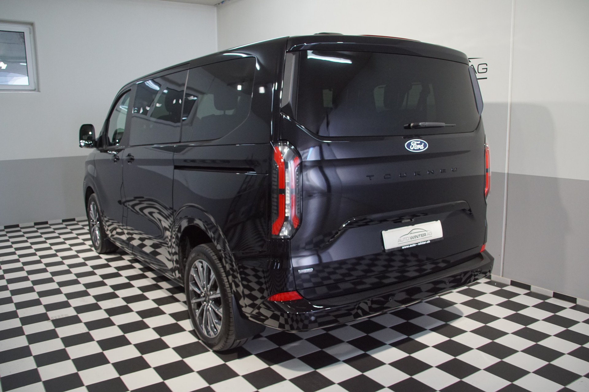FORD Tourneo Bus 340 L1H1 PHEV TitaniumX-image-7
