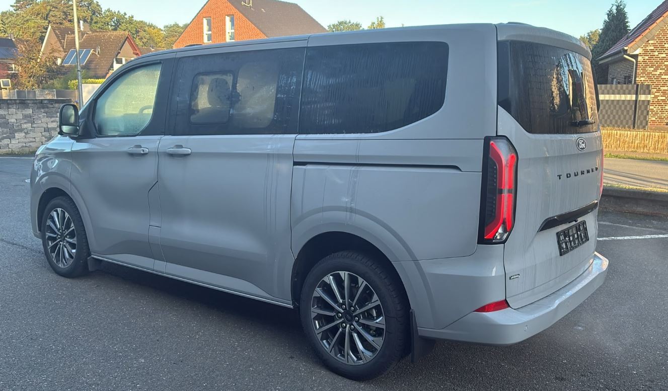 FORD Tourneo Bus 340 L1H1 PHEV TitaniumX Fancy-Grau-image-4