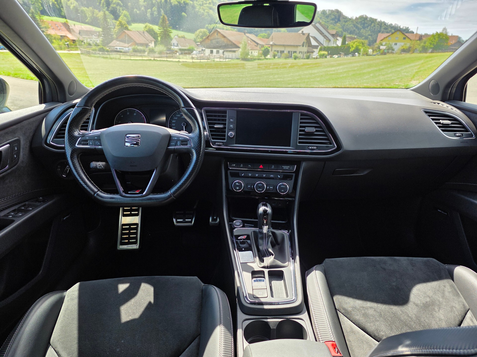 SEAT Leon 2.0 TSI Cupra R DSG-image-8