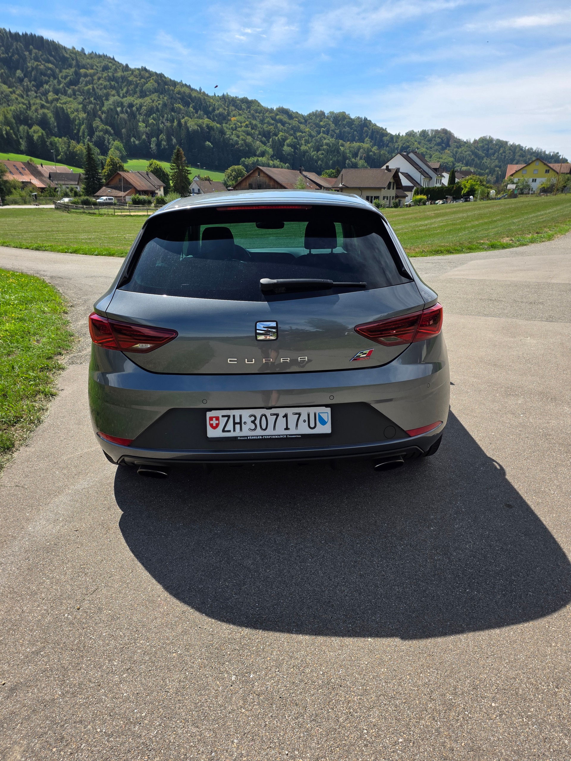 SEAT Leon 2.0 TSI Cupra R DSG-image-3