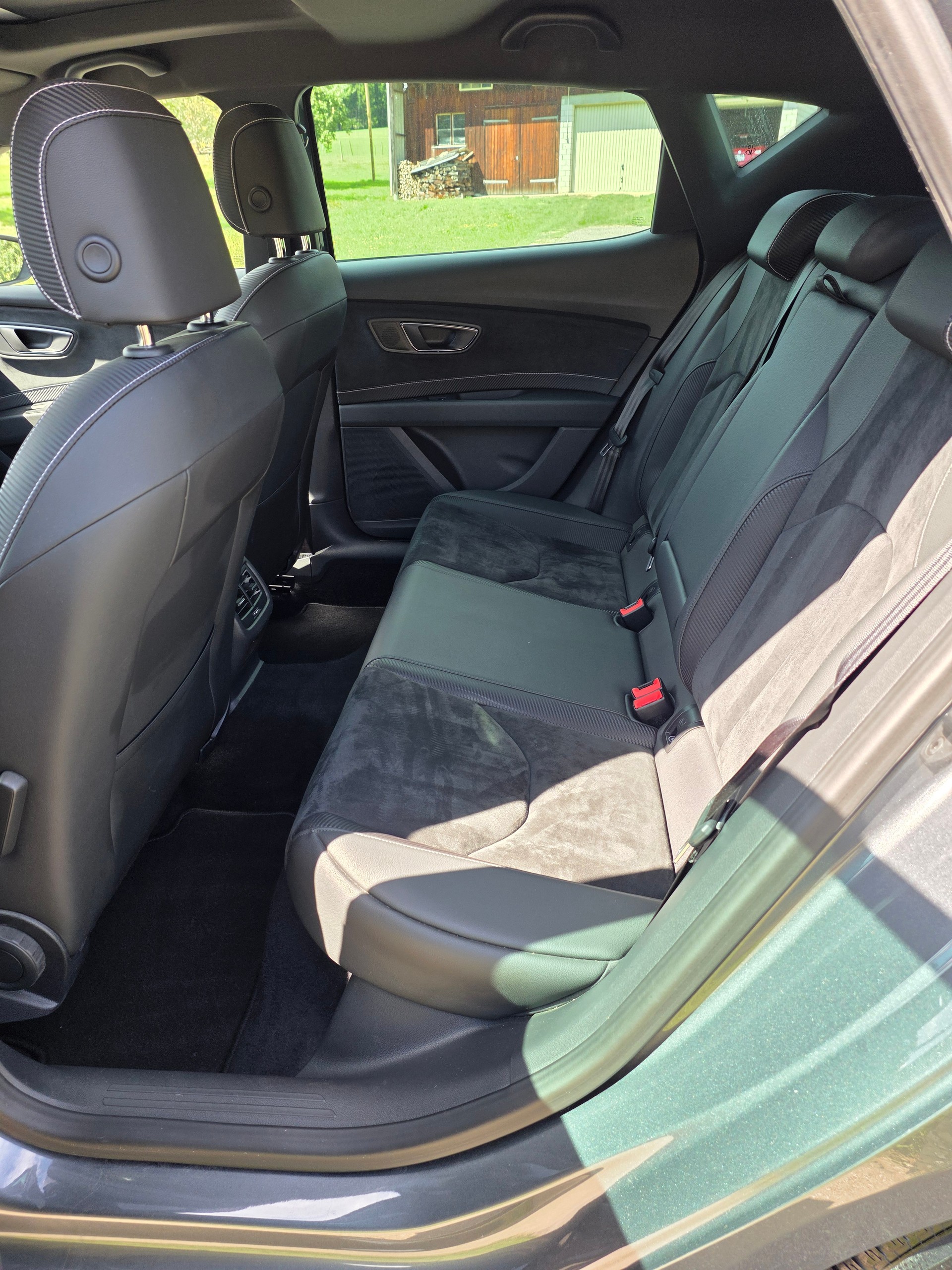 SEAT Leon 2.0 TSI Cupra R DSG-image-13