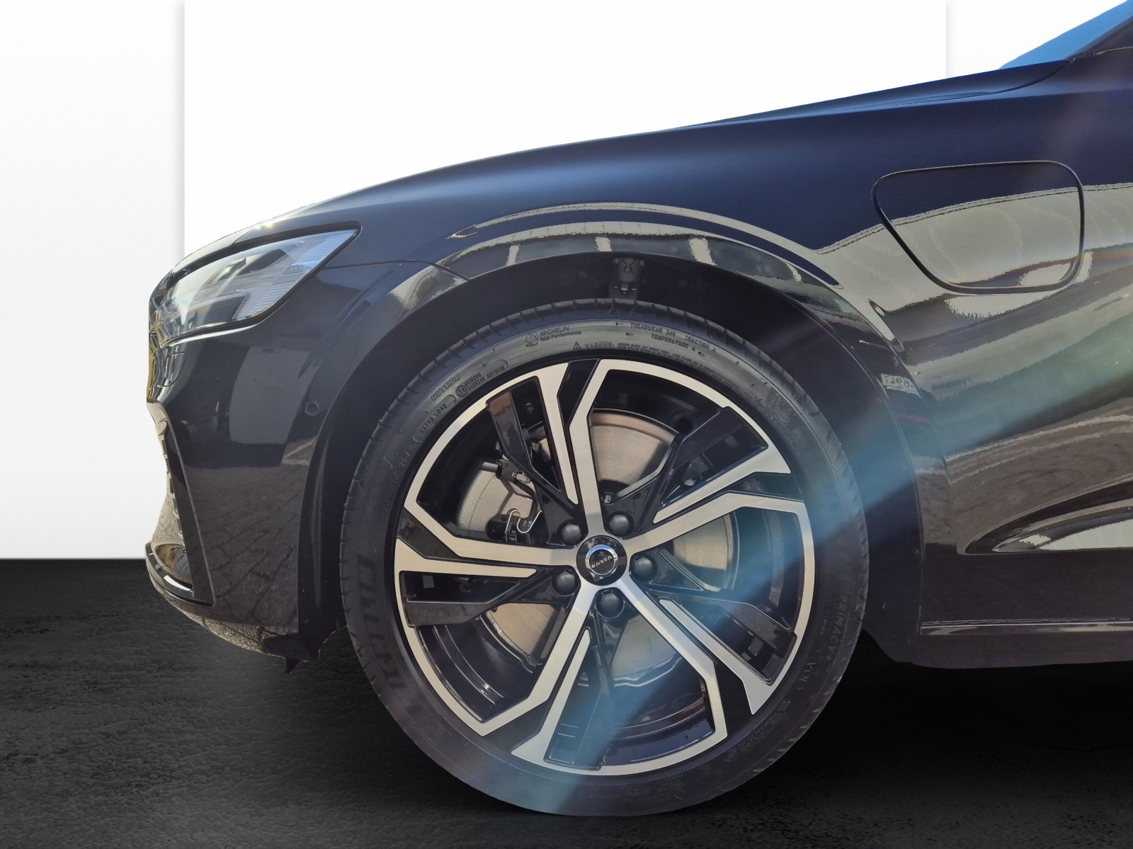 VOLVO V60 2.0 T6 TE Ultra Dark eAWD-image-19