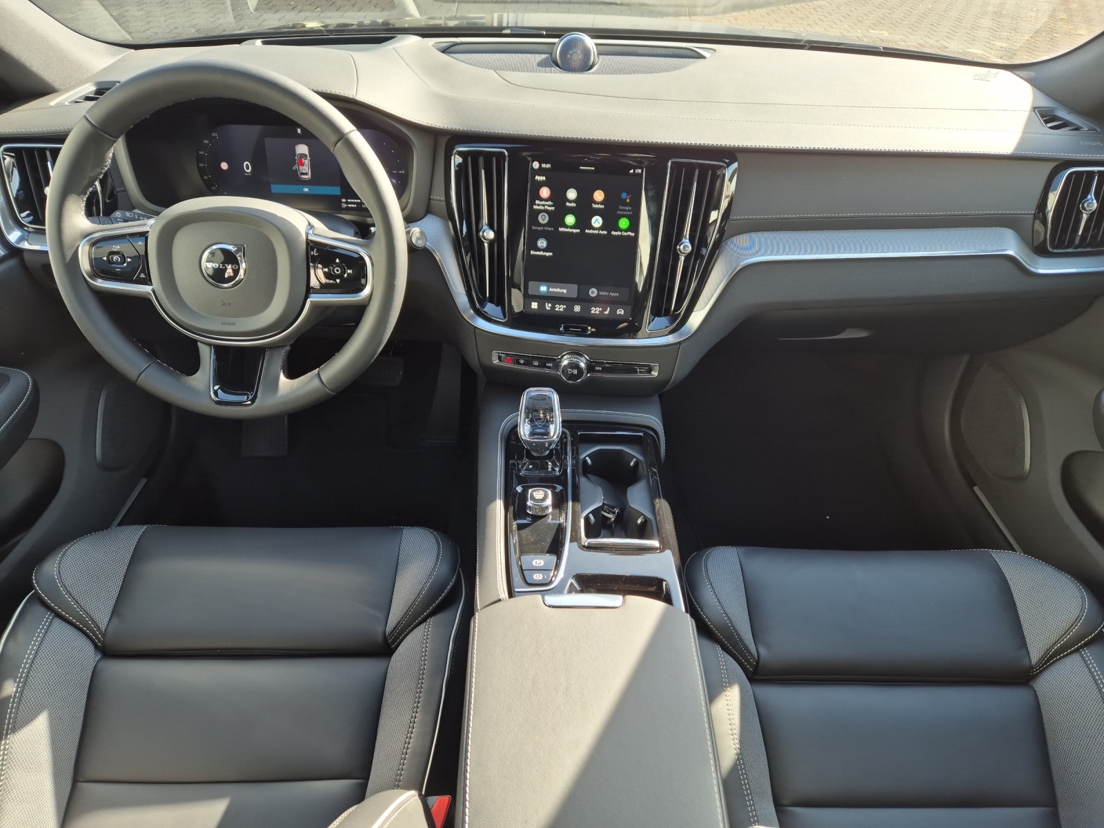 VOLVO V60 2.0 T6 TE Ultra Dark eAWD-image-10