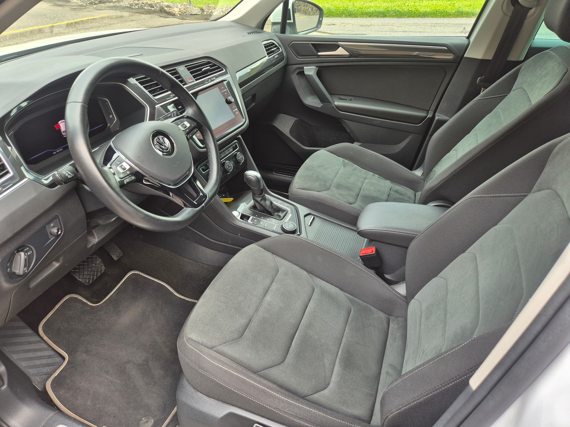 VW Tiguan 2.0TSI Highline 4Motion DSG-image-5