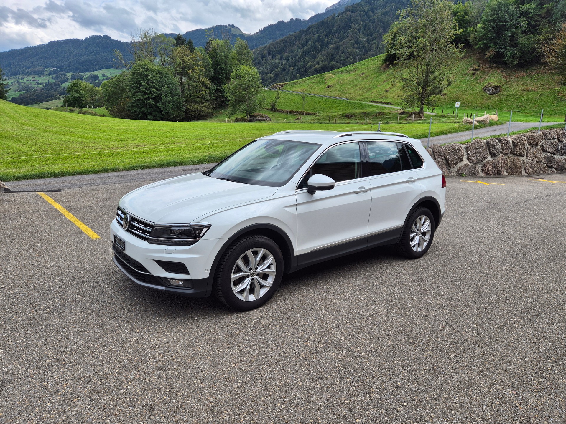 VW Tiguan 2.0TSI Highline 4Motion DSG-image-1