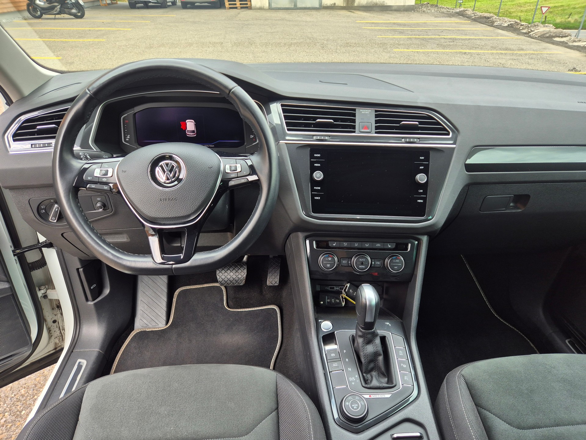 VW Tiguan 2.0TSI Highline 4Motion DSG-image-6